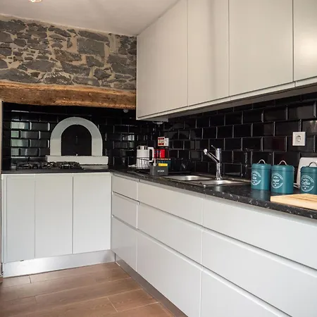 Isabela House Villa *